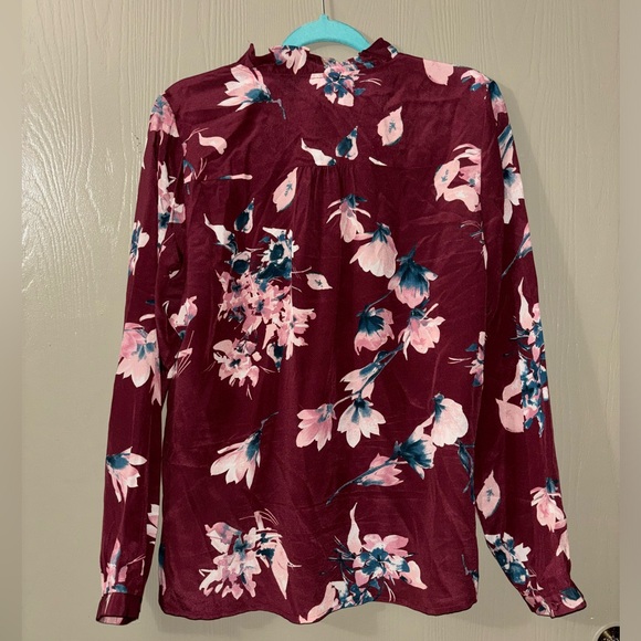 Button up blouse - Picture 3 of 3